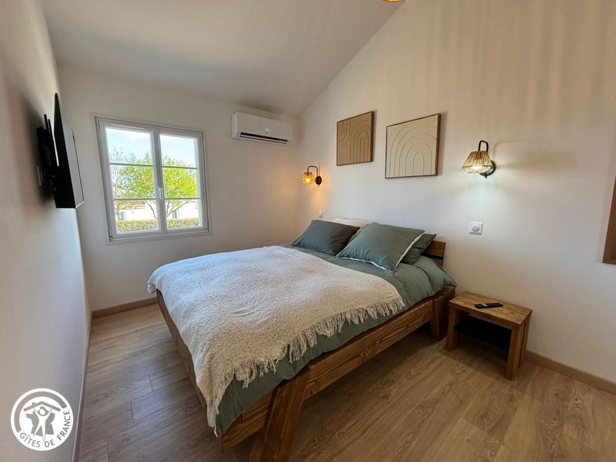 Chambres d&rsquo;hôtes agréées Gîtes de France dans le PNR Marais Poitevin : Chambre Le Refuge (1 lit 160)_21