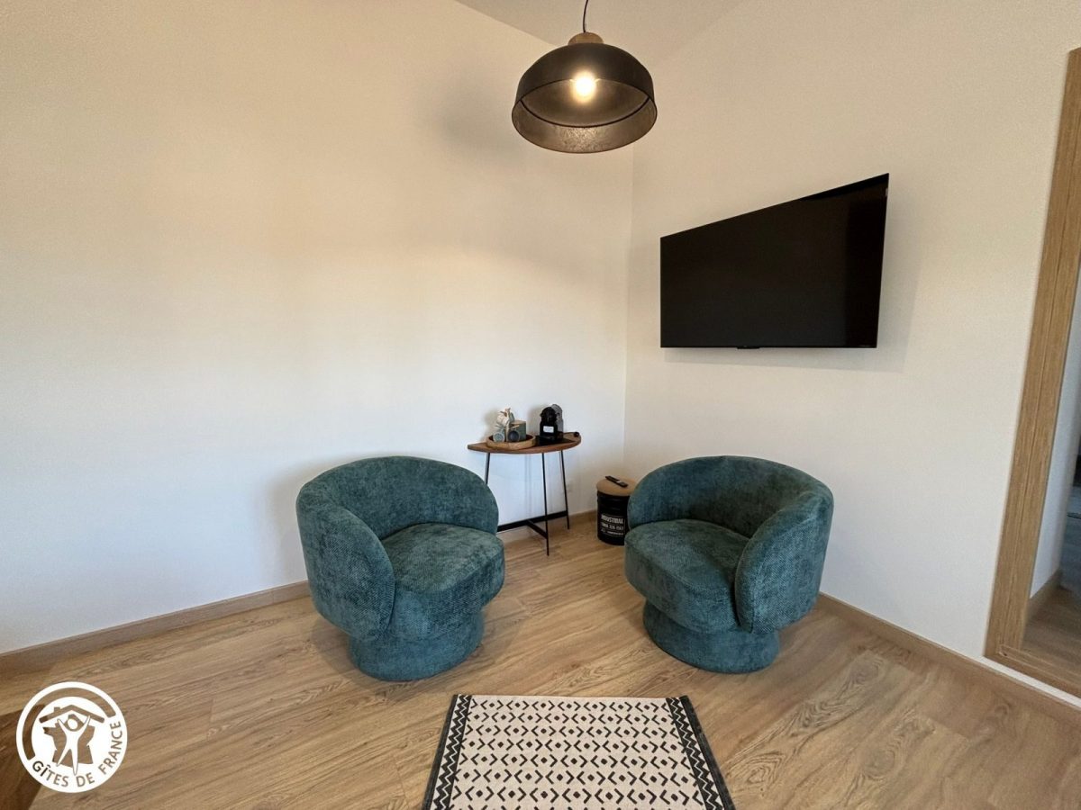 Chambres d&rsquo;hôtes agréées Gîtes de France dans le PNR Marais Poitevin : Chambre L&rsquo;Atelier – espace principal (1 lit 160)_27