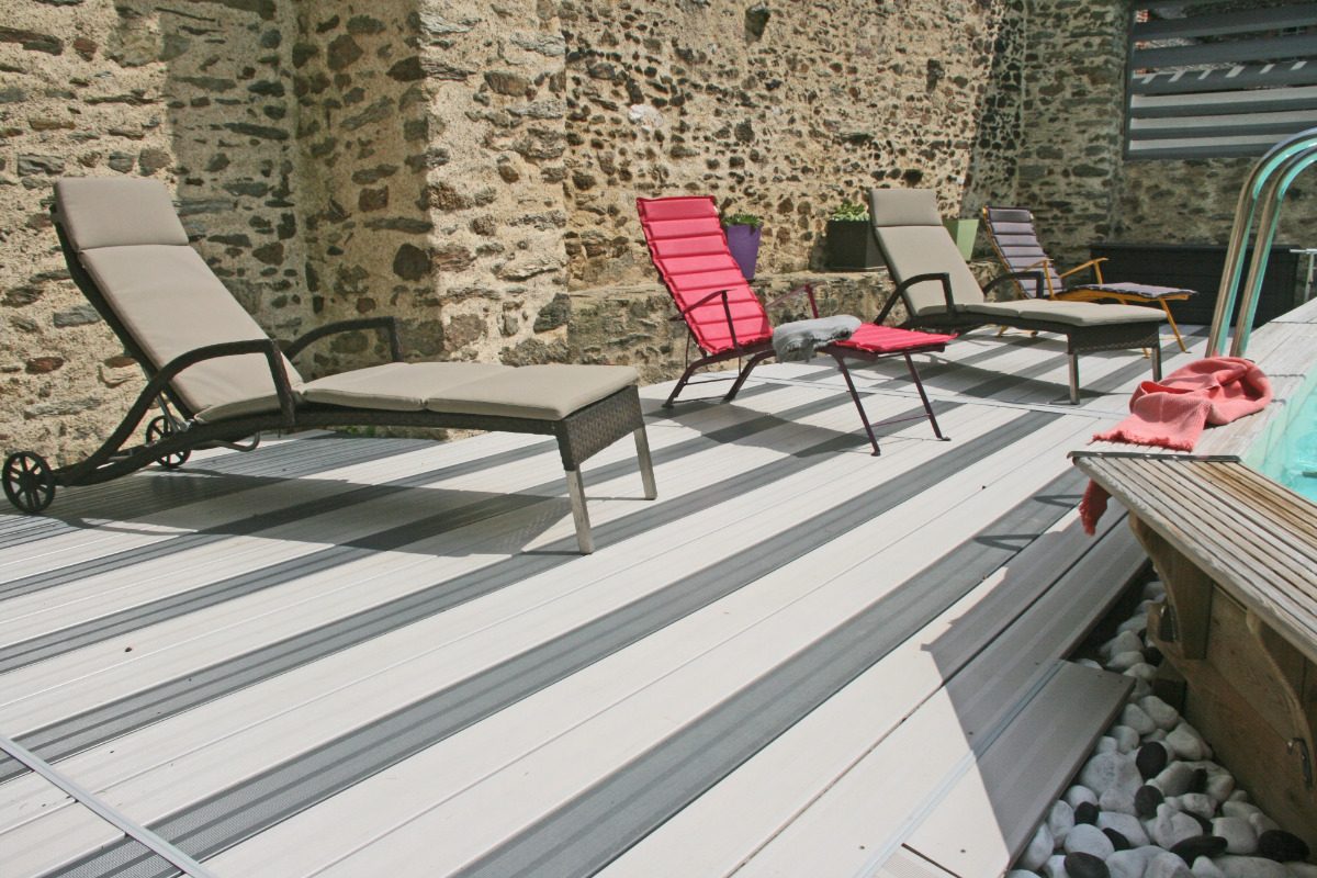 La Métairie de Fond-Guibert – Chateau Guibert Terrasse de la piscine