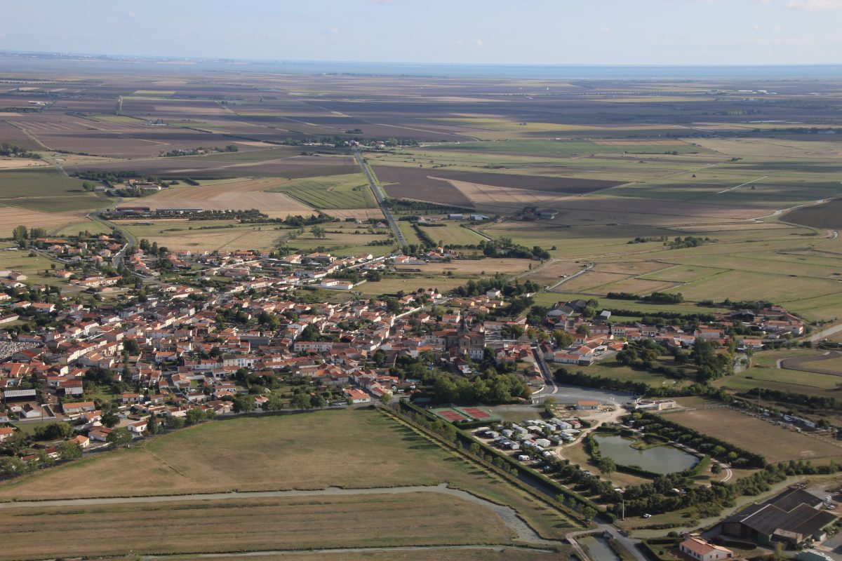 Camping municipal les Iris_Triaize_Vue aérienne sur la commune