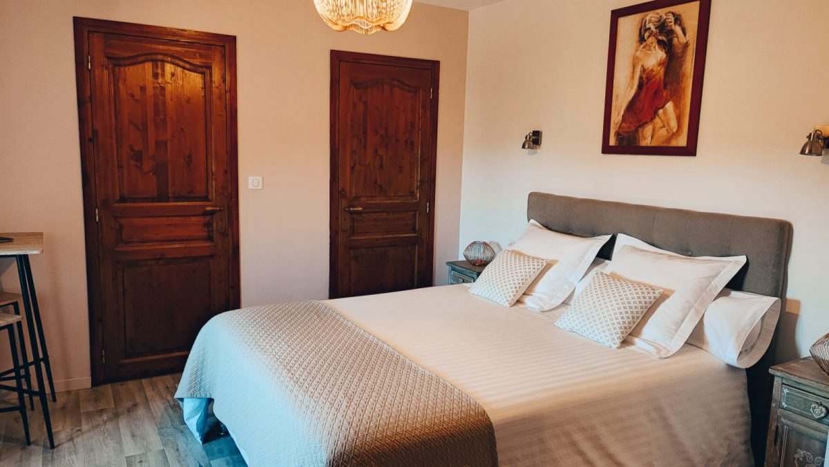 CHAMBRE D’HÔTES AU CLOS DES TEMPLIERS_Puyravault_Chambre Mathilde