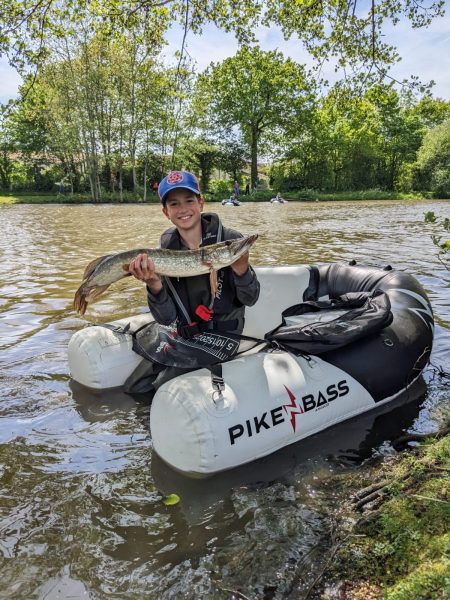 Stage de pêche en float tube à Péault