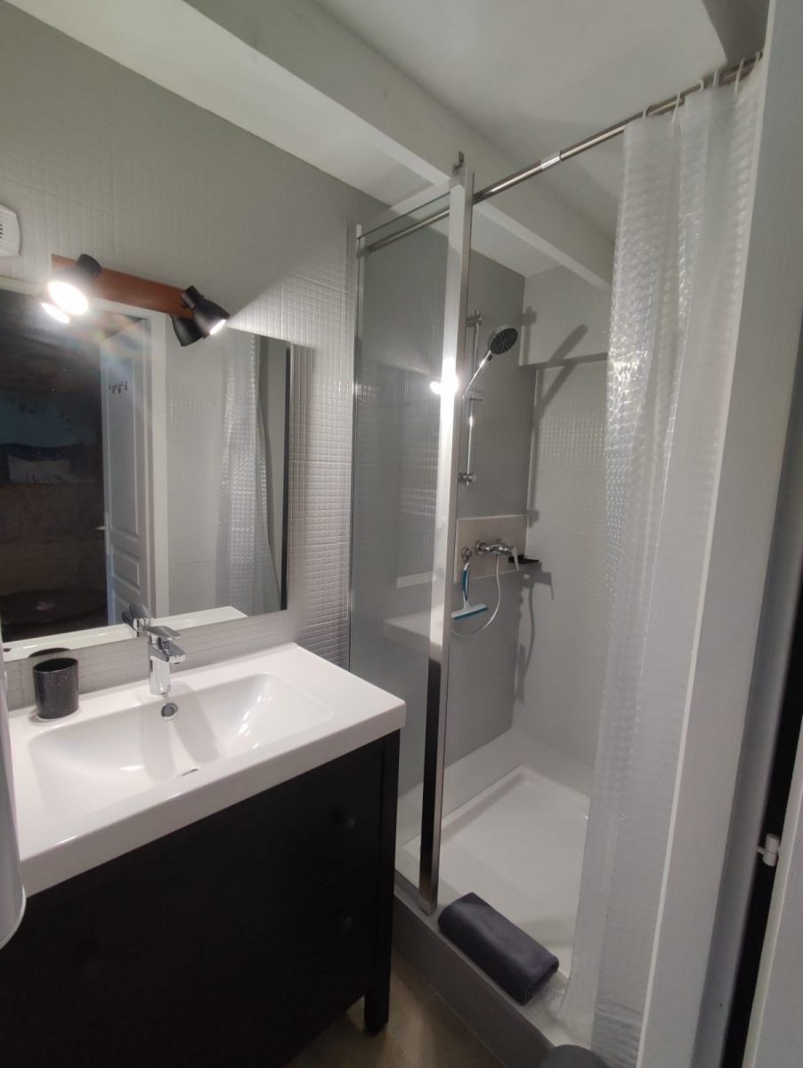 l&rsquo;Ora des Marais_Sainte Gemme la Plaine_Salle d&rsquo;eau