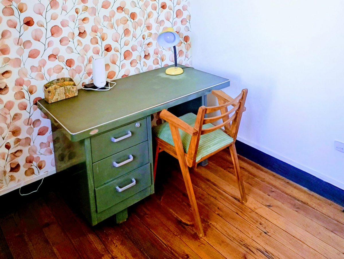 Meublé Le Clos des Hirondelles – La Couture 85320 – Le bureau