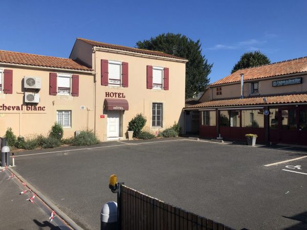 HOTEL-RESTAURANT AUBERGE DU CHEVAL BLANC