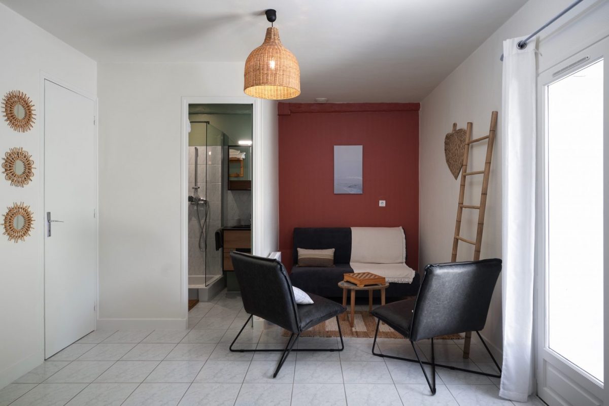 Meublé Le Héron Cendré_Chaillé les Marais_Chambre 2 côté salon
