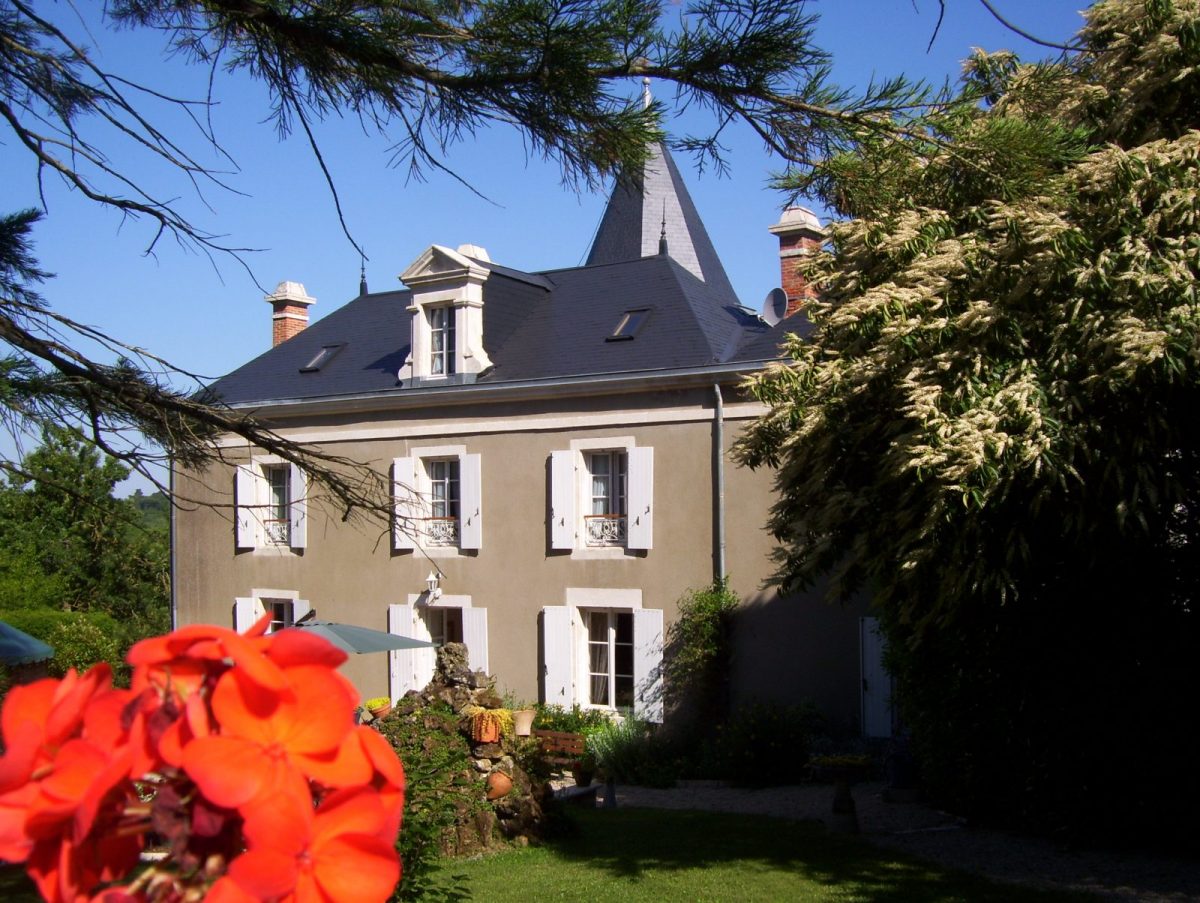 chambres d’hôtes LOGIS LA FOLIE_MAREUIL SUR LAY DISSAIS