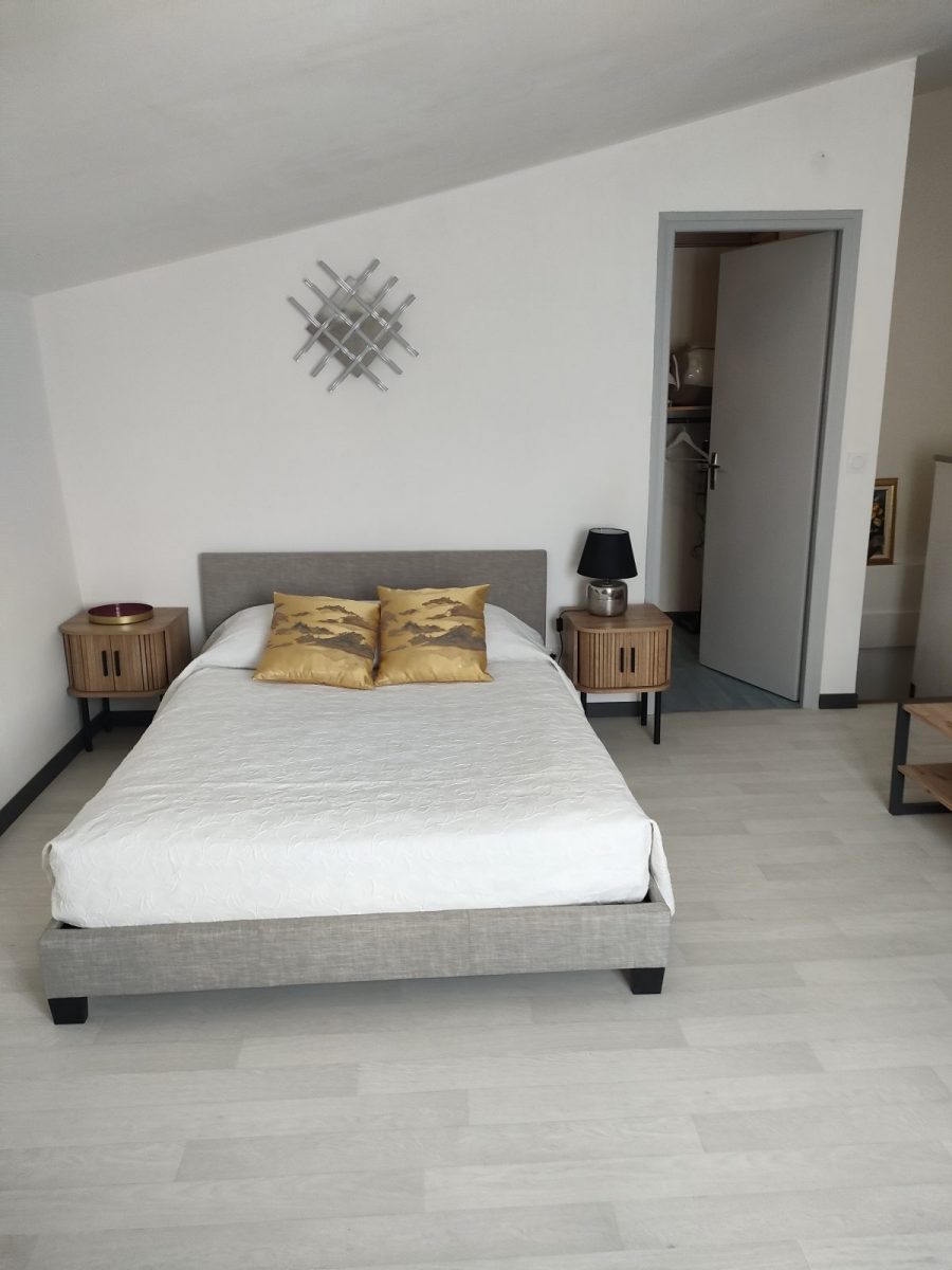 Meublé Fleural_Luçon_Chambre (3)