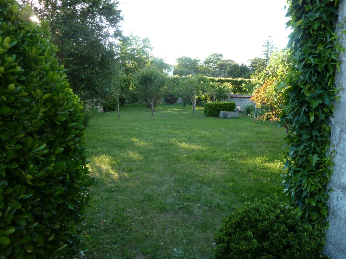 Meublé La Ribardière_Saint Michel en L’Herm_Jardin