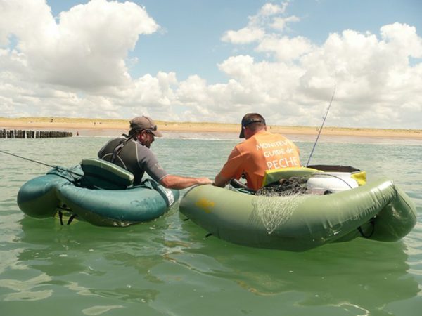 Sortie pêche du bar au leurre en float tube