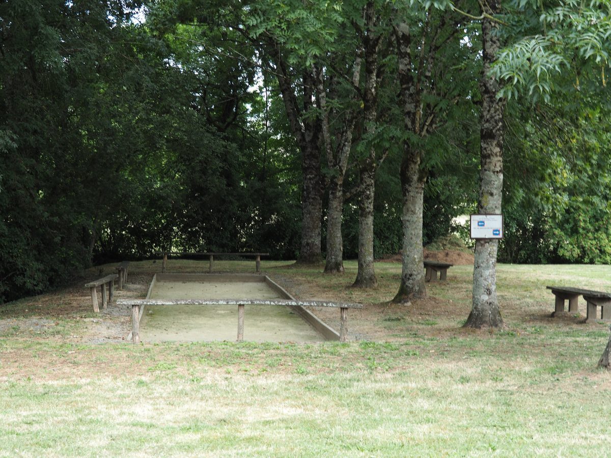 Saint-Martin-Lars-en-Sainte-Hermine Boulodrome en bois Etang Saint-Martin