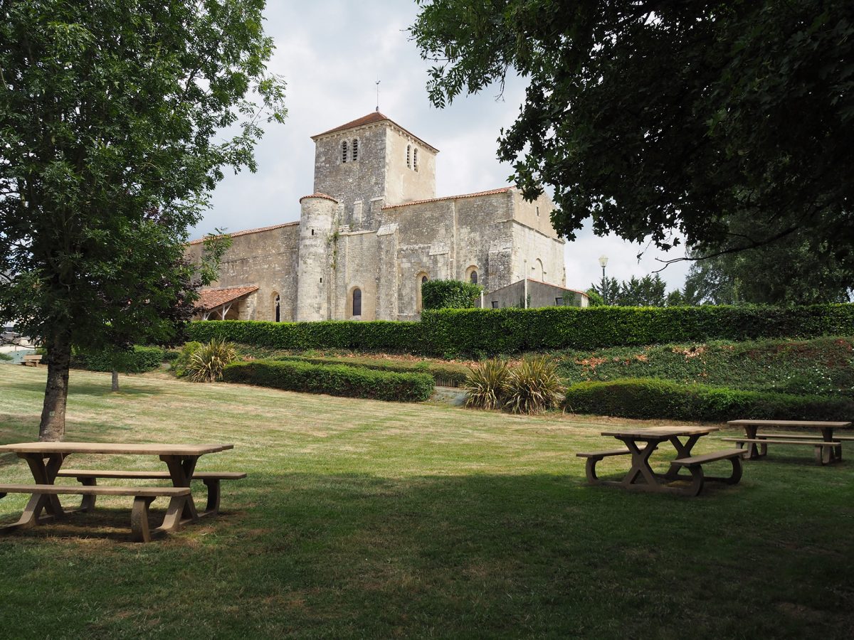Saint-Martin-Lars-en-Sainte-Hermine Pique-nique église Etang Saint-Martin