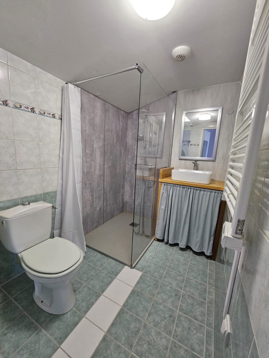 Meublé O’Joli Albizia-Péault_Salle de bain étage