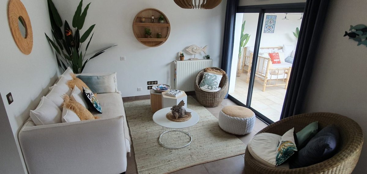 Villa Bahia-L’Aiguillon sur Mer_Salon et vue salon extérieur