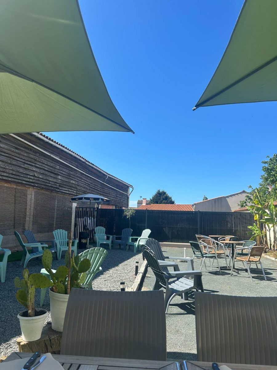 Hôtel-Restaurant Happy Break_Saint Michel en L’Herm_Terrasse
