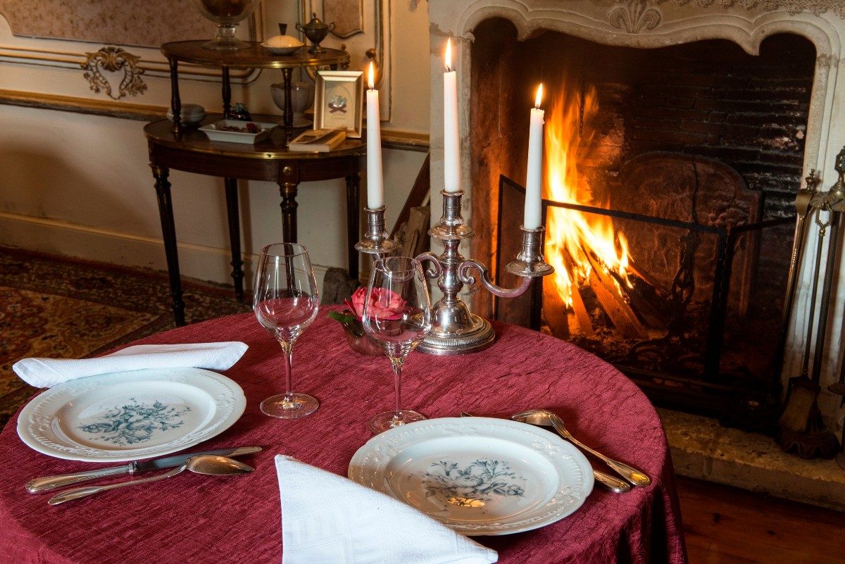 40238 – Dîner aux chandelles, feu de cheminée, produits frais de qualité