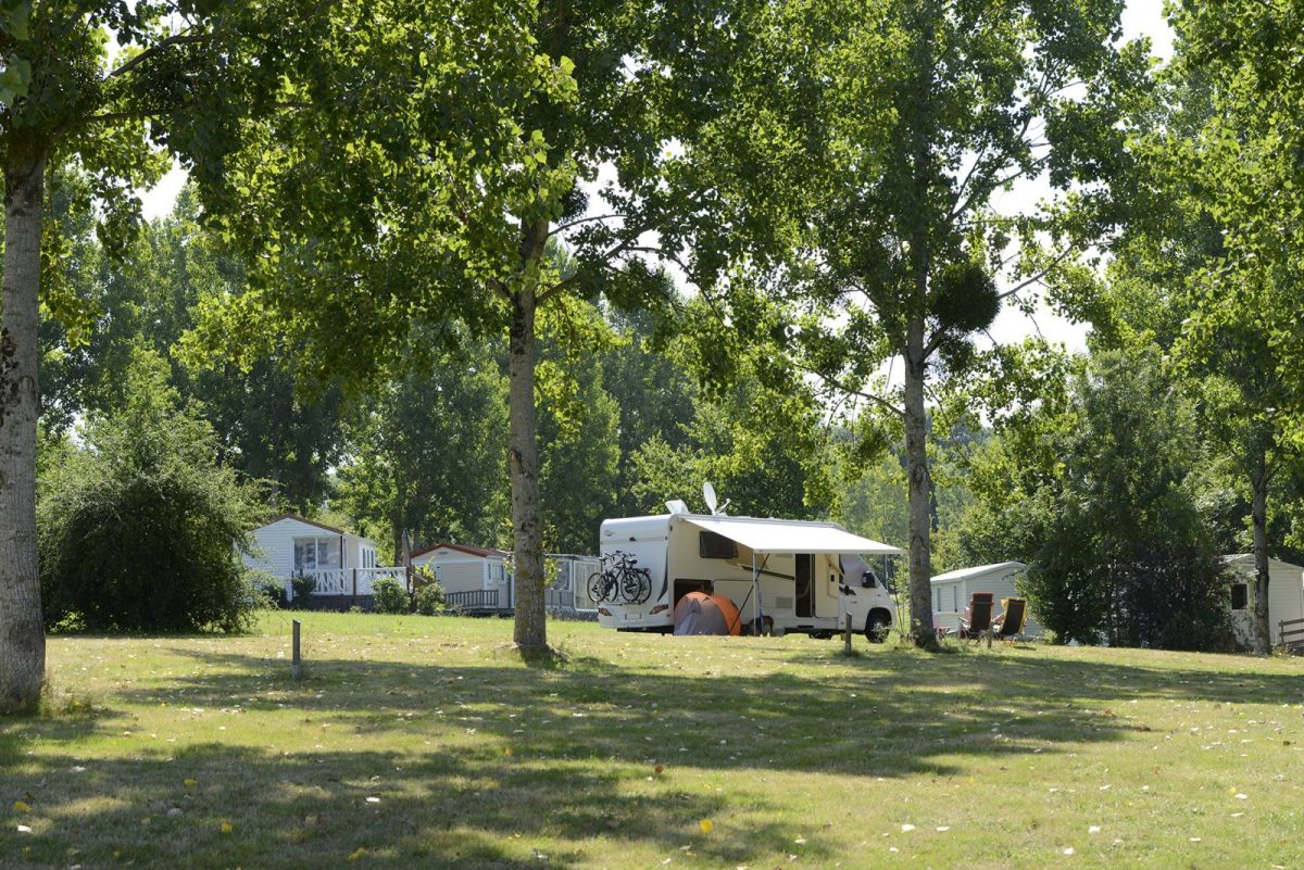 Camping le Colombier_Emplacement_St Martin Lars en Sainte Hermine