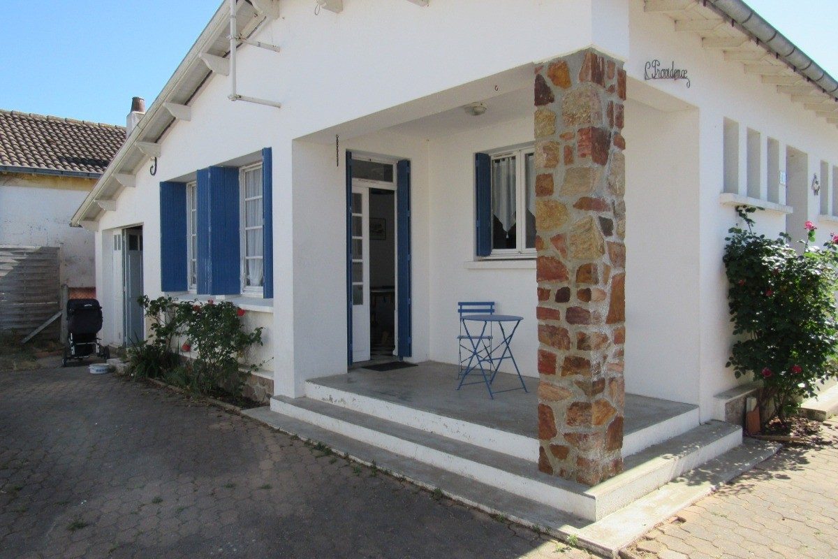 346042 – Façade avant
