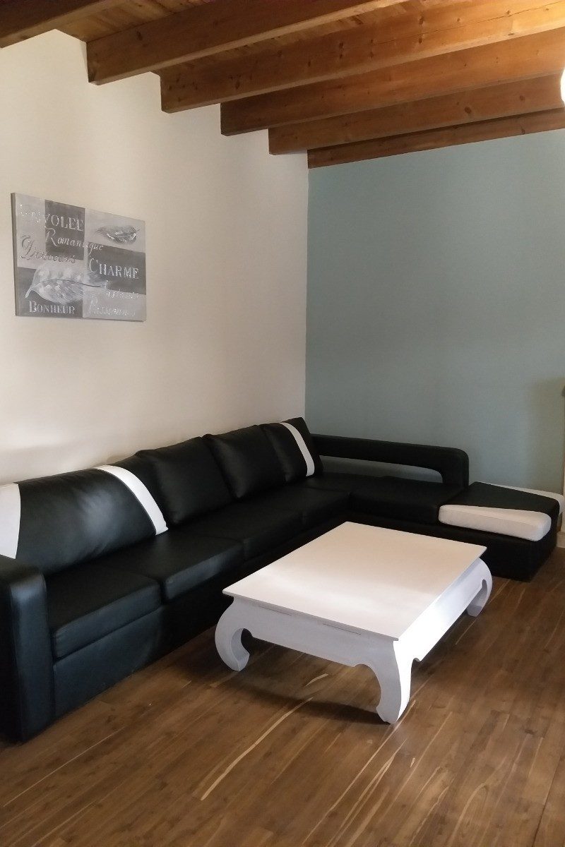 214043 – Salon