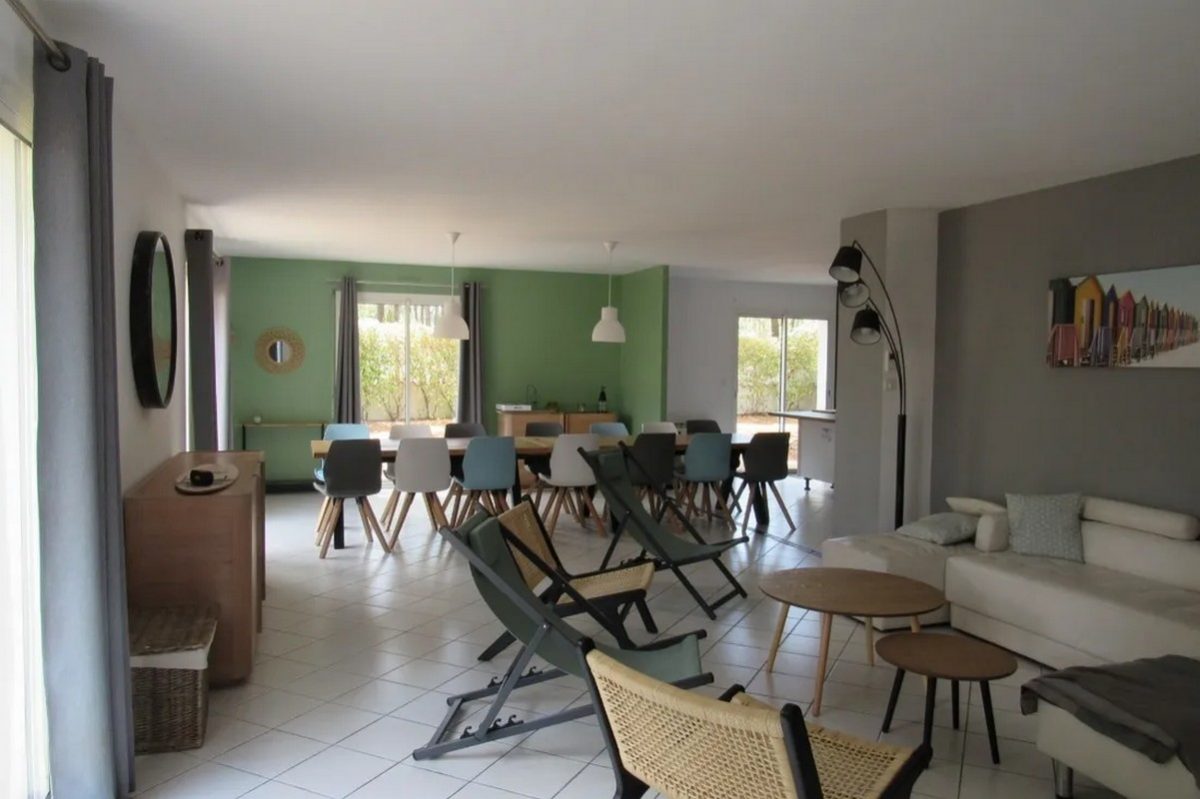 411310 – Pièce de vie