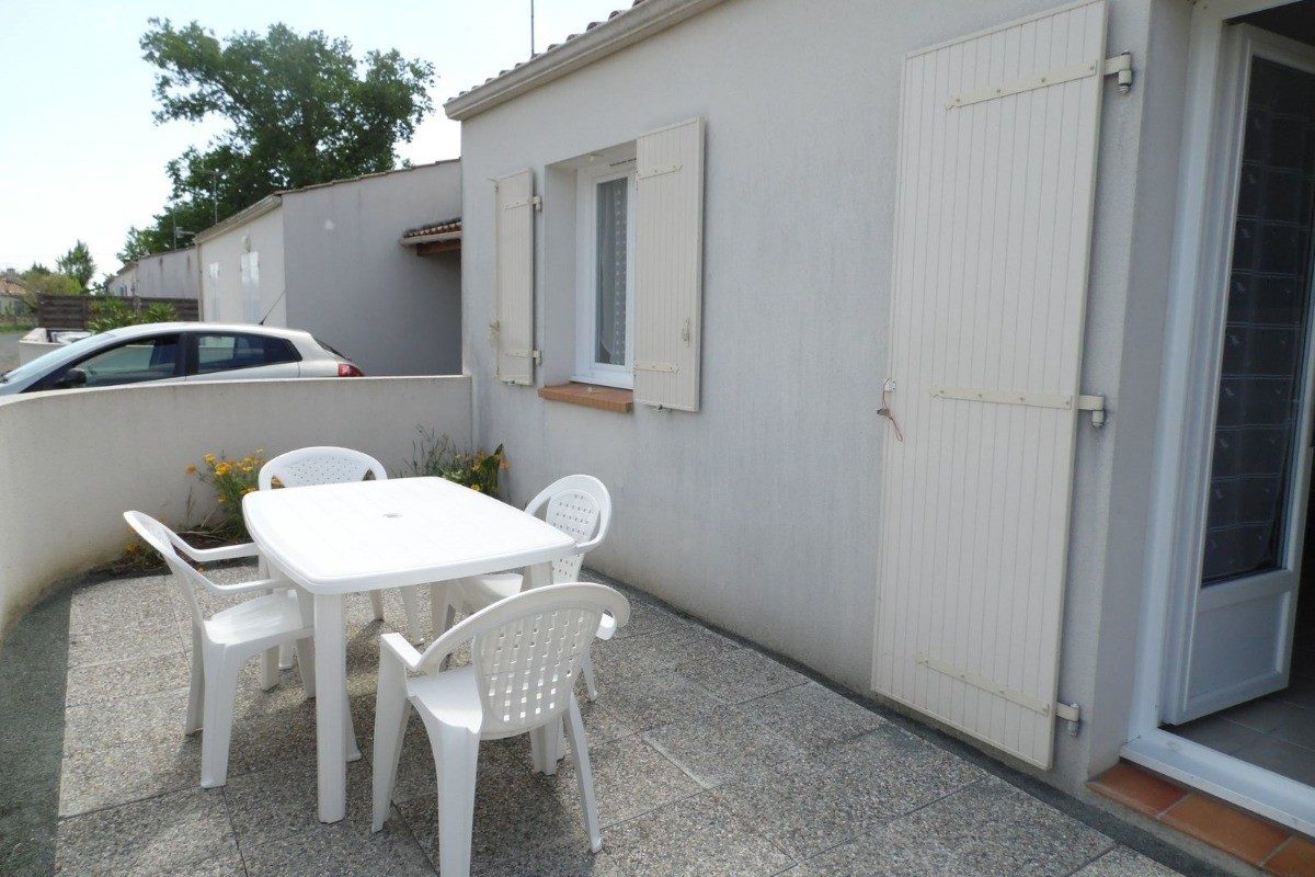 207952 – Façade avant avec terrasse