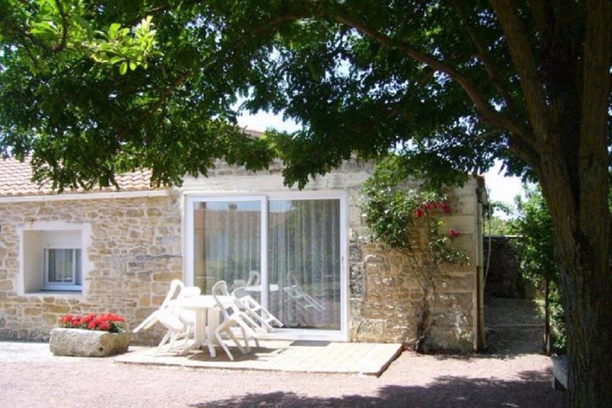 53717 – Façade