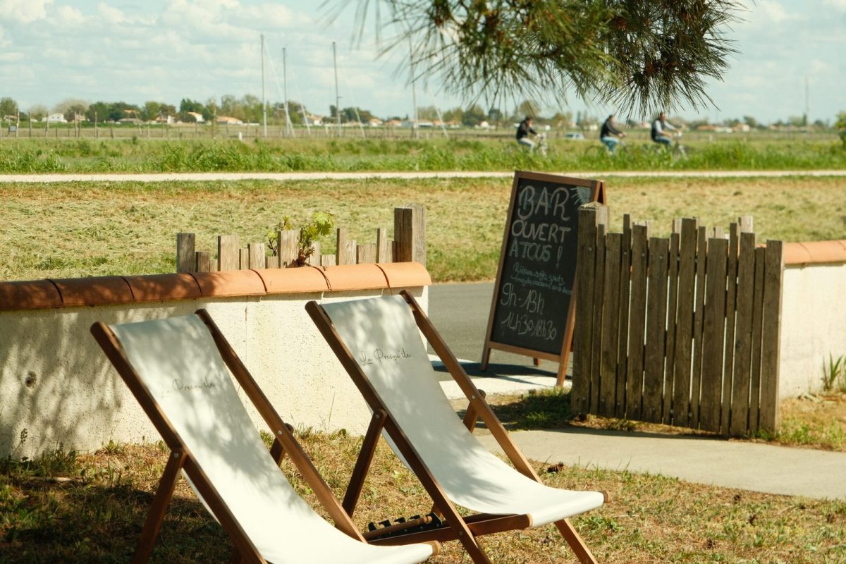 Bistro Golf de la Presqu&rsquo;ile – L&rsquo;Aiguillon-la-presqu&rsquo;ile – LFMS- Terrasse port