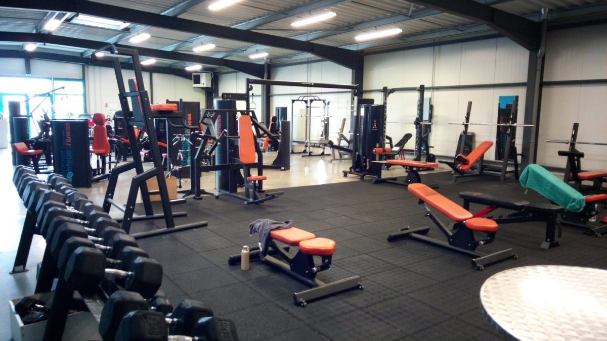 SALLE DE SPORTS « L’ORANGE BLEUE (FITNESS)-LUCON Muscu libre