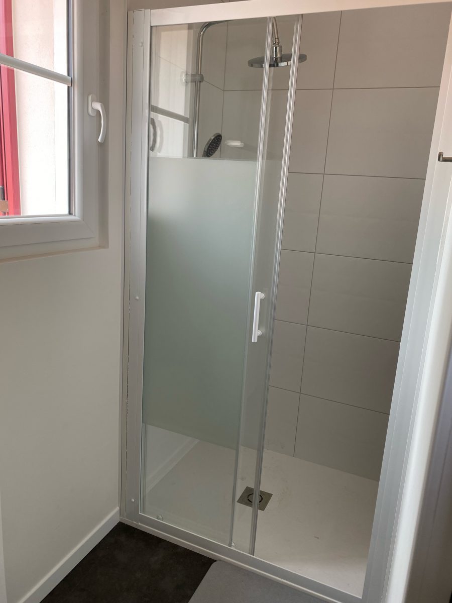 Meublé La Bohème_La Faute sur Mer_salle de douche 2 (2)