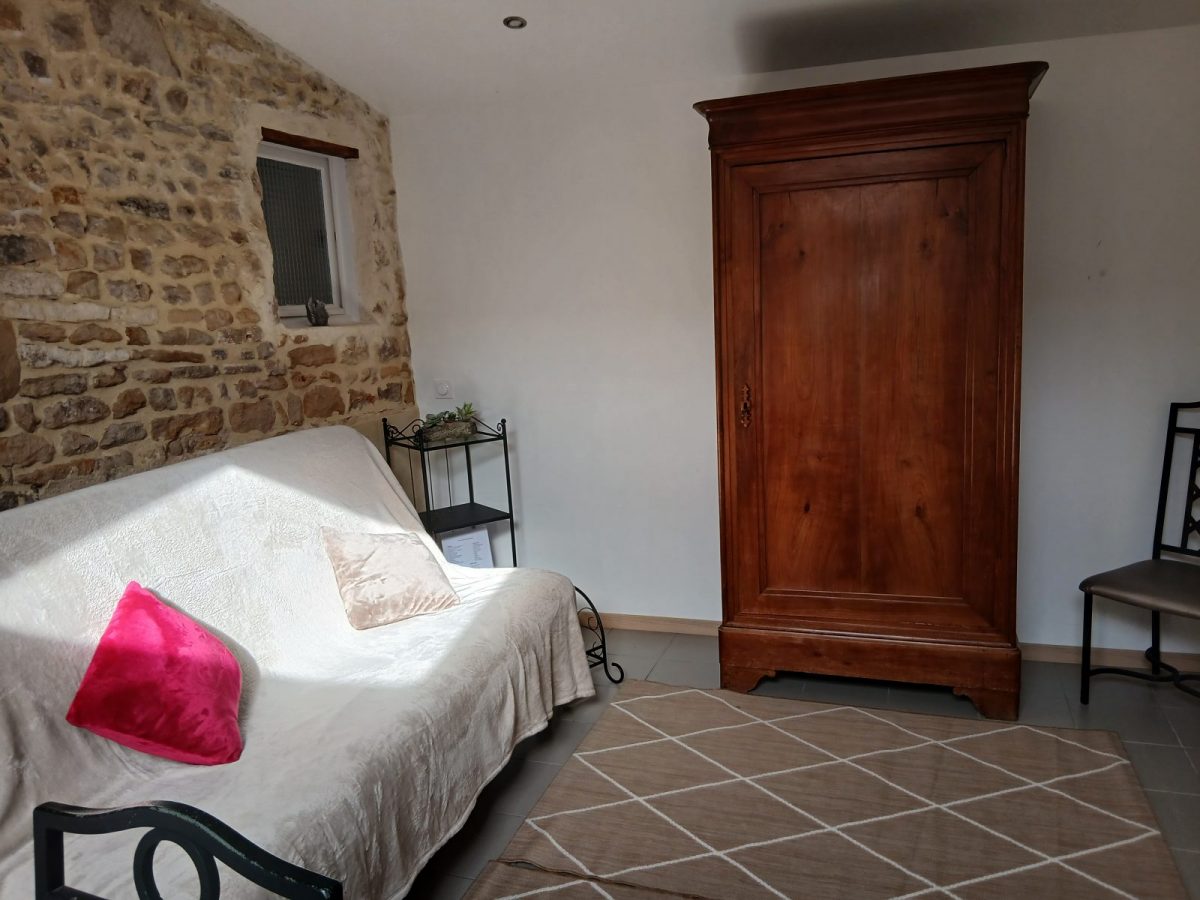 Meublé La Maisonnée_Saint Michel en L&rsquo;Herm_Pièce de vie