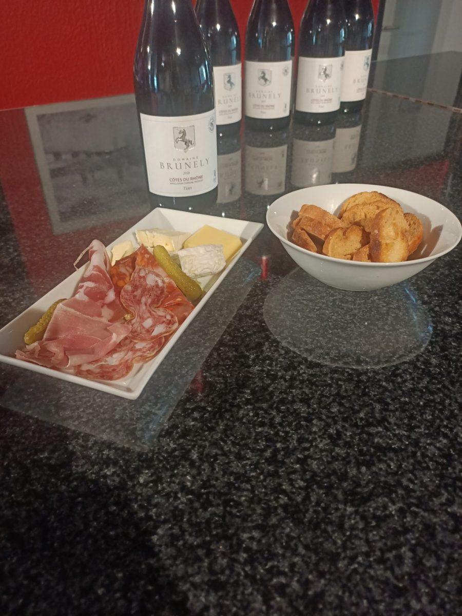 O-Comptoir-du-marais-Vouille-les-marais-planche-apero