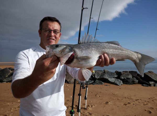 Sortie pêche au surf casting, en bord de plage